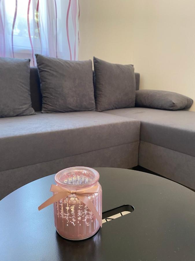 Karinthy Haz Guest House Siófok Eksteriør bilde