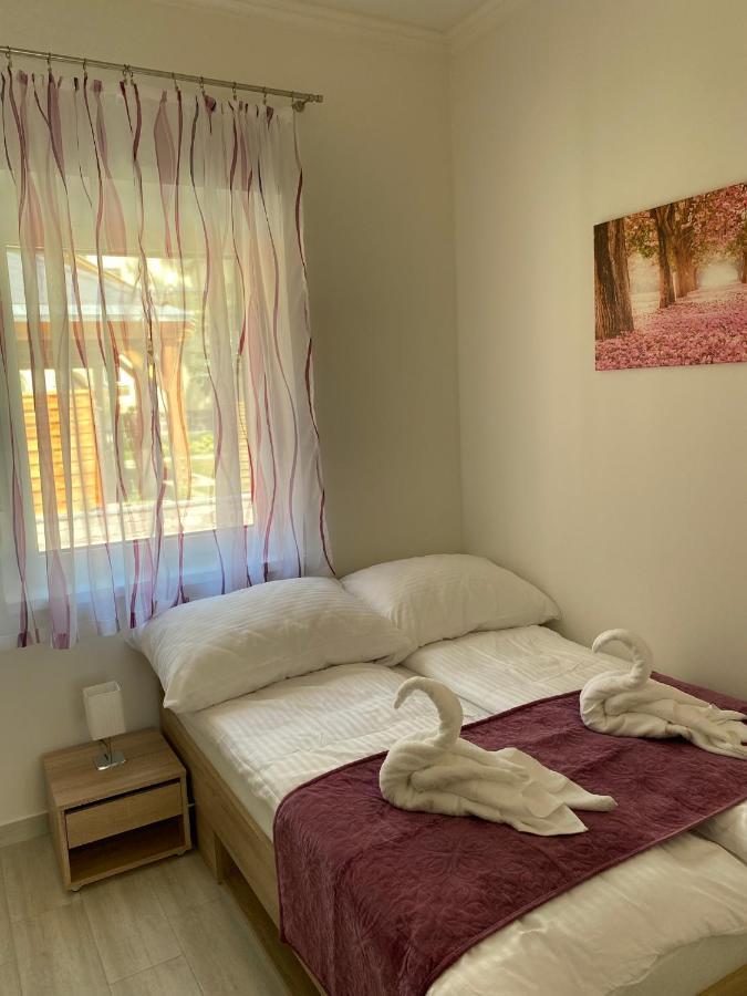 Karinthy Haz Guest House Siófok Eksteriør bilde