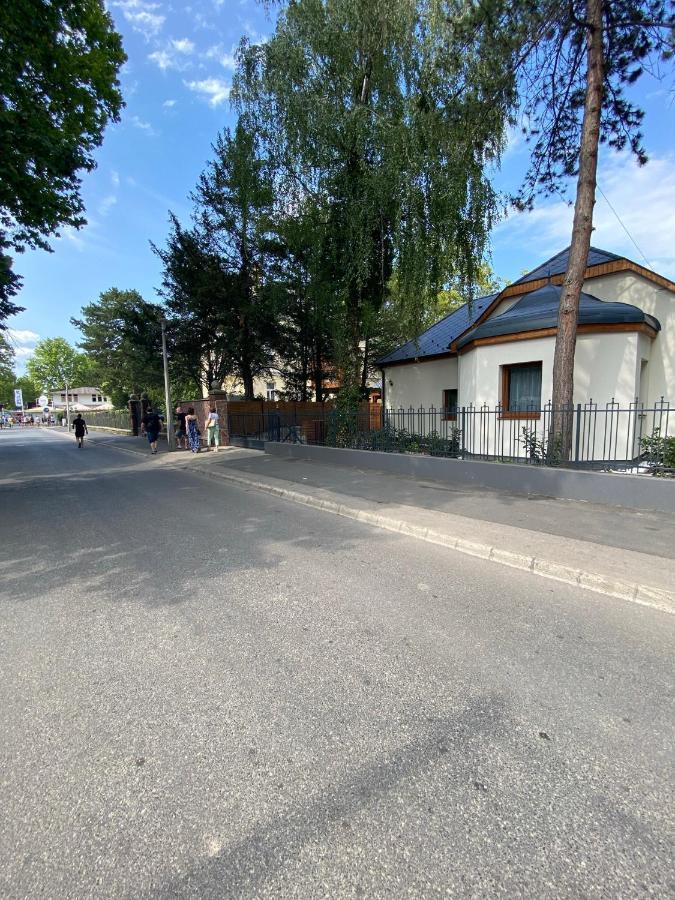 Karinthy Haz Guest House Siófok Eksteriør bilde