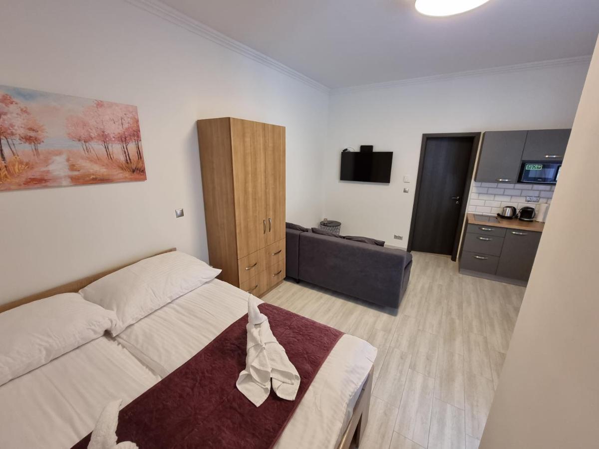 Karinthy Haz Guest House Siófok Eksteriør bilde